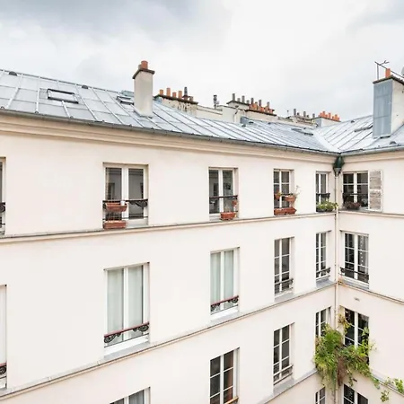 Апартаменты Central Parisian-style Studio Apart - Sentier *
