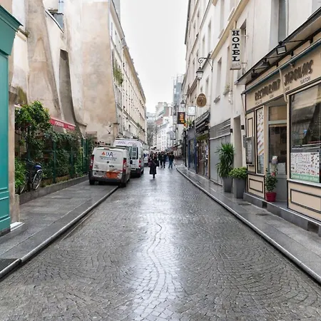 Central Parisian-style Studio Apart - Sentier *