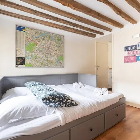 Central Parisian-style Studio Apart - Sentier Париж