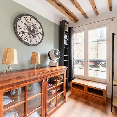Central Parisian-style Studio Apart - Sentier Апартаменты
